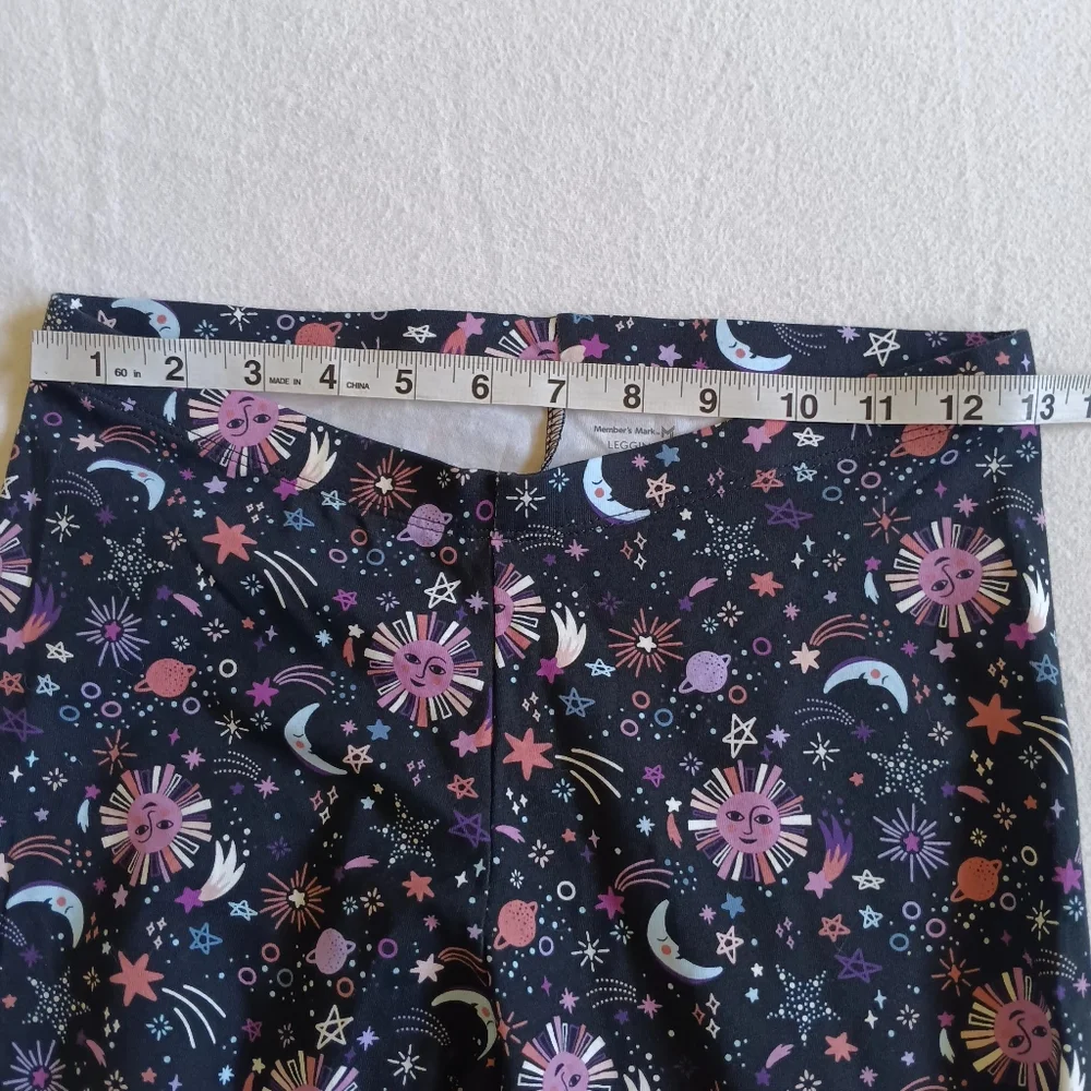 Cosmic Design Leggings Sz 14/16 with Stretchy Fit
